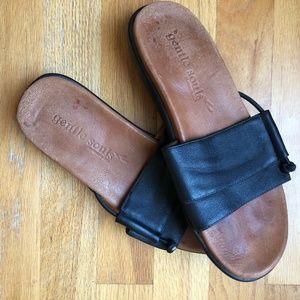 PRICE DROP: GENTLE SOULS Golum Flat SANDALS, black